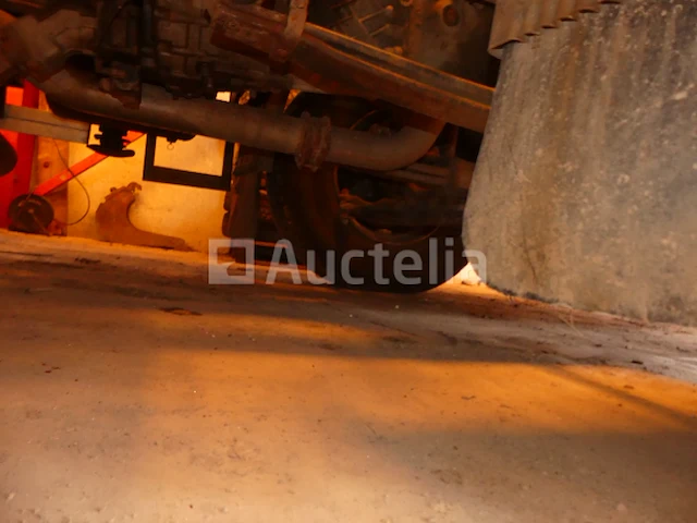 Volvo fl6e 19.0 dump truck + hulpkraan - afbeelding 27 van  39
