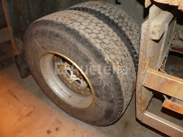 Volvo fl6e 19.0 dump truck + hulpkraan - afbeelding 38 van  39