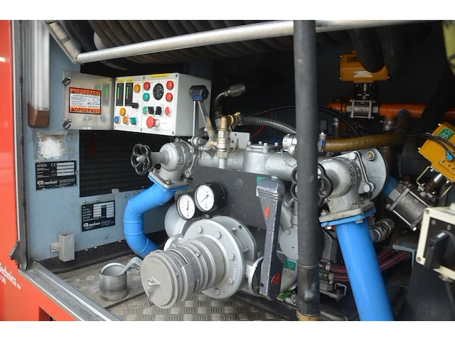 Volvo fm 4x2 tankwagen, bouwjaar: 06/06/2004, ch.nr. yv2j4cja12a552658 met boorddocumenten en sleutel - afbeelding 2 van  46