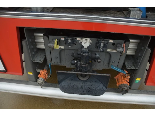 Volvo fm 4x2 tankwagen, bouwjaar: 06/06/2004, ch.nr. yv2j4cja12a552658 met boorddocumenten en sleutel - afbeelding 5 van  46