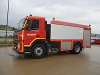 Volvo fm 4x2 tankwagen, bouwjaar: 06/06/2004, ch.nr. yv2j4cja12a552658 met boorddocumenten en sleutel - afbeelding 1 van  46