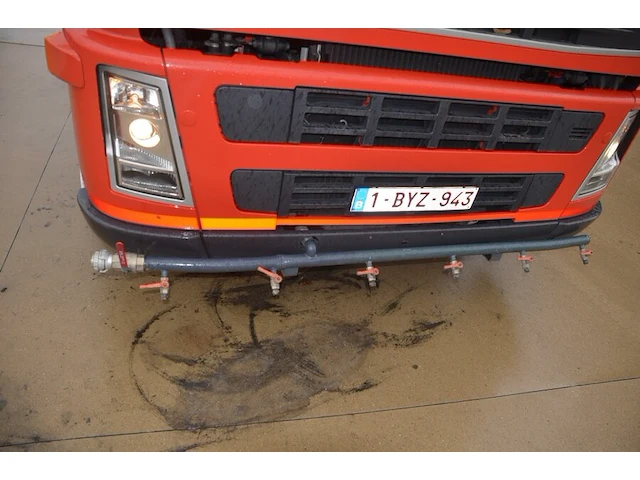 Volvo fm 4x2 tankwagen, bouwjaar: 06/06/2004, ch.nr. yv2j4cja12a552658 met boorddocumenten en sleutel - afbeelding 14 van  46