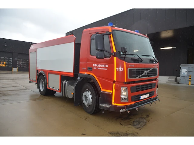 Volvo fm 4x2 tankwagen, bouwjaar: 06/06/2004, ch.nr. yv2j4cja12a552658 met boorddocumenten en sleutel - afbeelding 37 van  46