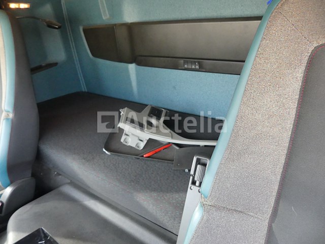 Volvo fm curb truck (2016-561.954 km-vin:yv2x922c5ga795659) - afbeelding 4 van  37