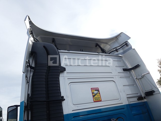 Volvo fm trekker (2016-713.949 km-vin:yv2xzx0a3gb778254) - afbeelding 16 van  30