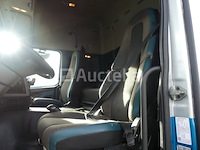 Volvo fm trekker (2016-713.949 km-vin:yv2xzx0a3gb778254) - afbeelding 12 van  30