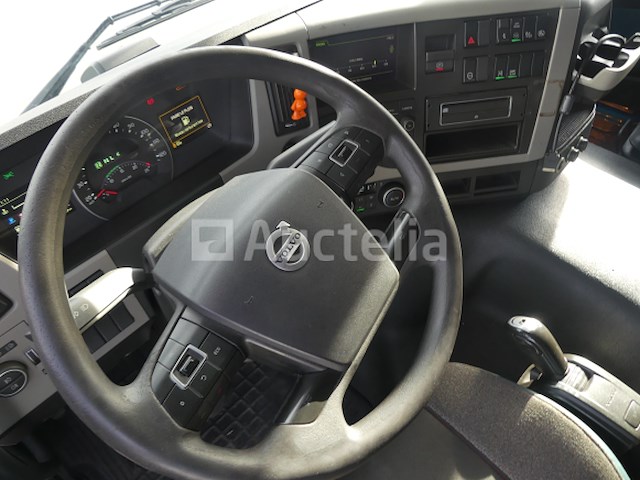 Volvo fm trekker (2016-713.949 km-vin:yv2xzx0a3gb778254) - afbeelding 26 van  30