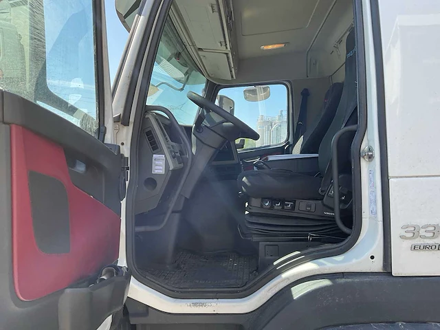 Volvo fm330 vrachtwagen - afbeelding 4 van  37