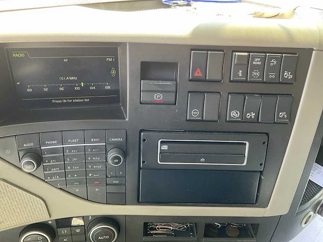 Volvo fm330 vrachtwagen - afbeelding 9 van  37
