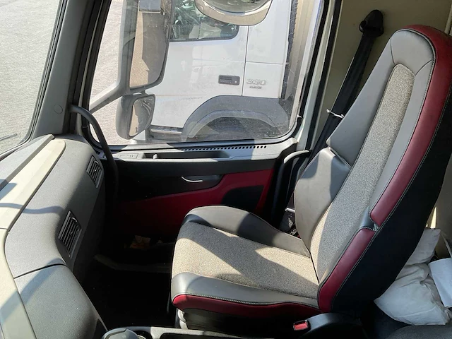 Volvo fm330 vrachtwagen - afbeelding 10 van  35