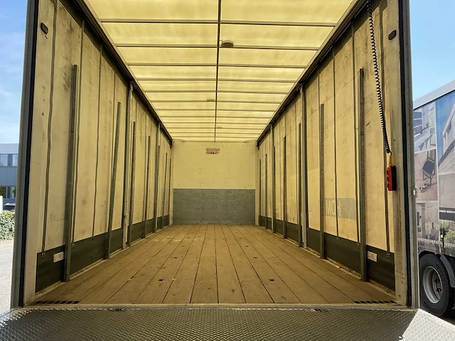 Volvo fm330 vrachtwagen - afbeelding 22 van  35