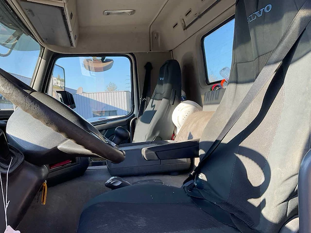 Volvo fmx-1tgz132 container vrachtwagen - afbeelding 16 van  25