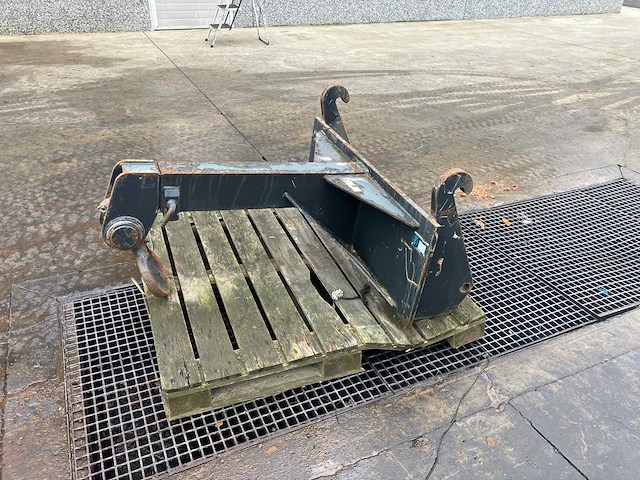 Volvo lasthaak - afbeelding 1 van  6