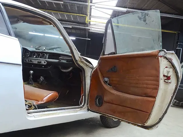Volvo p1800 (restauratie-basis) - afbeelding 9 van  41