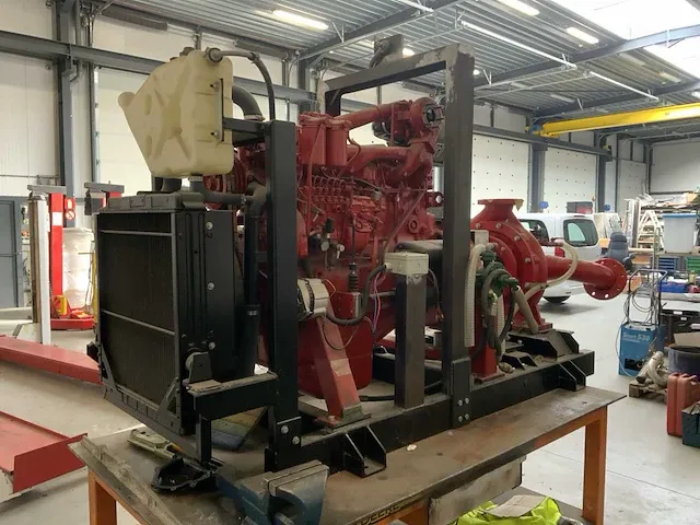 Volvo penta d 60 b brandweerpomp - afbeelding 4 van  10