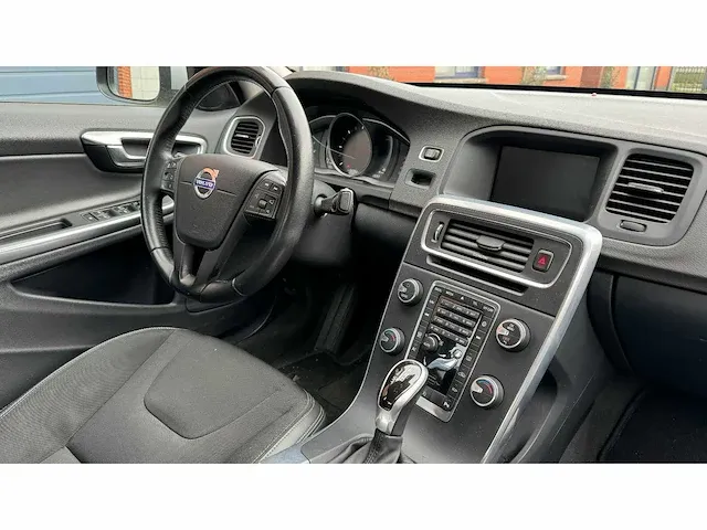 Volvo s60 - afbeelding 2 van  17