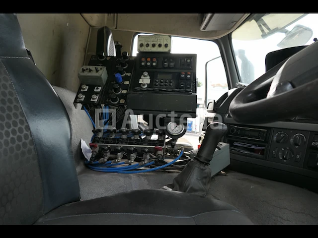 Volvo straatveegwagen - afbeelding 22 van  42