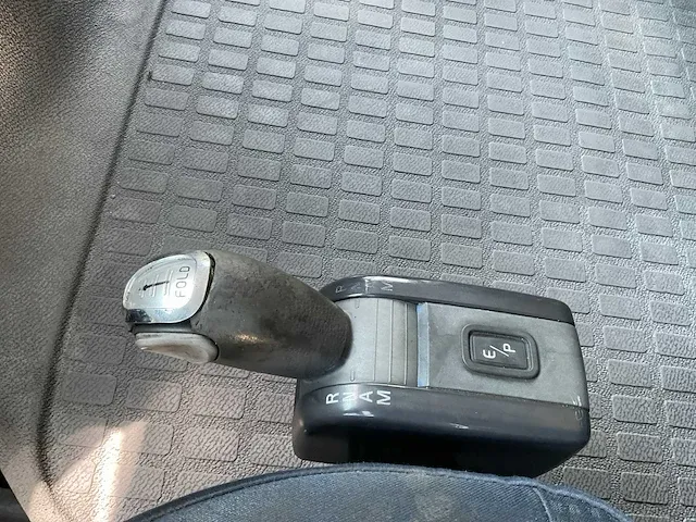 Volvo trekker - afbeelding 2 van  12