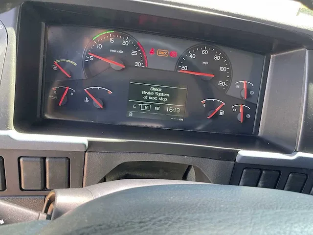 Volvo trekker - afbeelding 4 van  12
