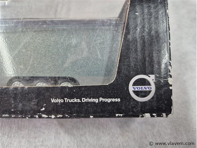 Volvo truck - afbeelding 2 van  3