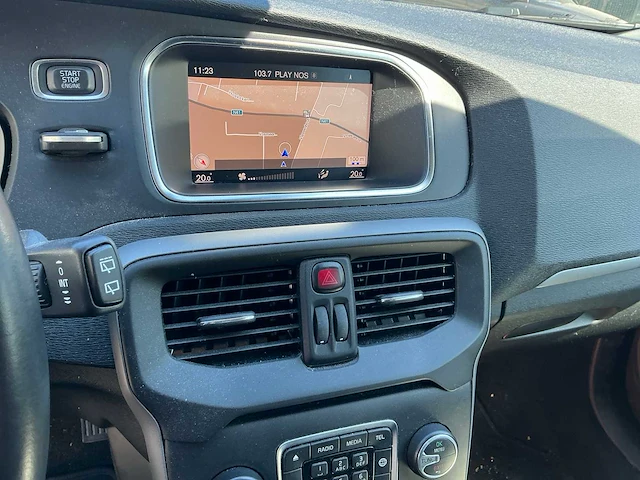 Volvo v40 personenauto - afbeelding 3 van  15