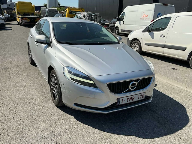 Volvo v40 personenauto - afbeelding 8 van  15