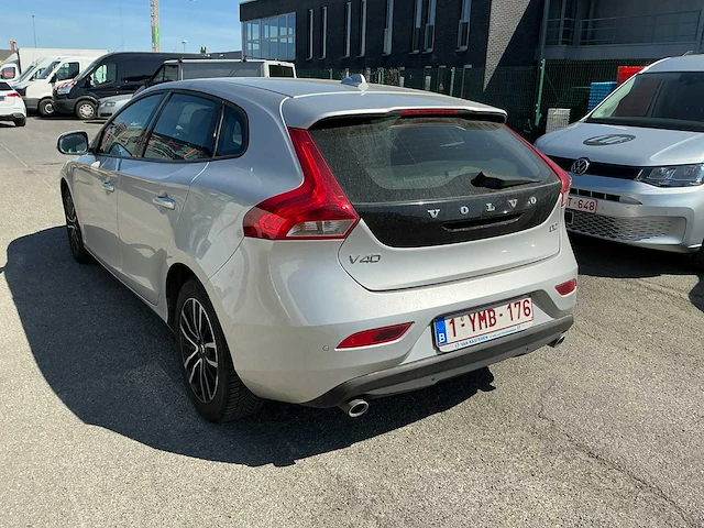 Volvo v40 personenauto - afbeelding 10 van  15