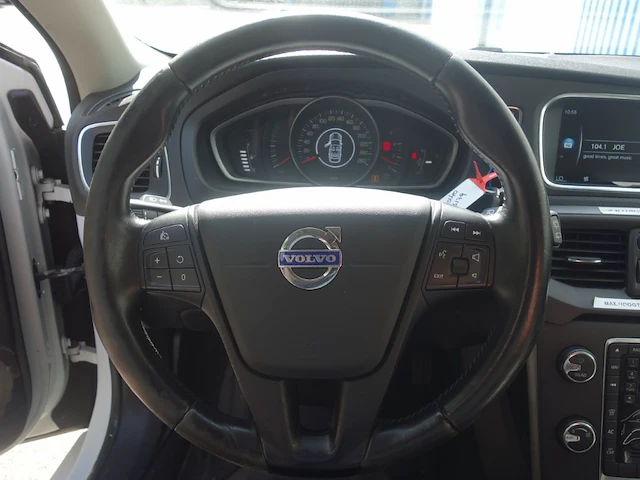 Volvo v40 - afbeelding 2 van  17