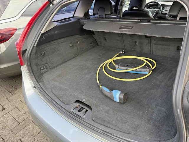 Volvo v60 2.4 d6 4wd plug-in hybrid 215 at,2013 - afbeelding 14 van  29