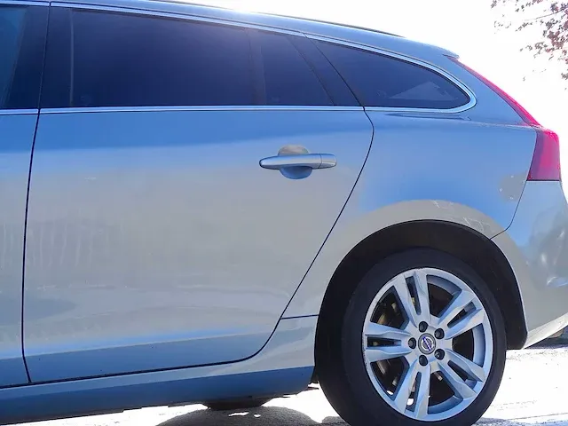 Volvo v60 d2 - afbeelding 3 van  51