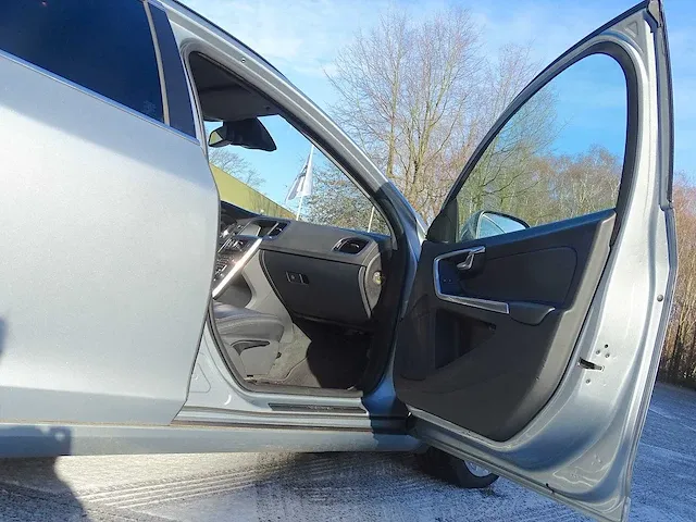 Volvo v60 d2 - afbeelding 9 van  51