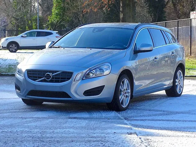 Volvo v60 d2 - afbeelding 1 van  51