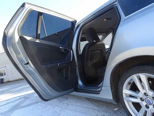 Volvo v60 d2 - afbeelding 21 van  51