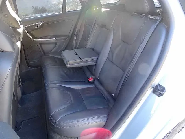 Volvo v60 d2 - afbeelding 22 van  51
