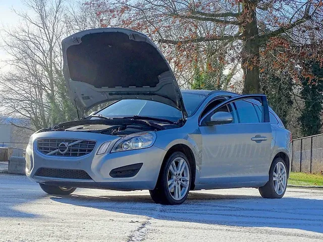 Volvo v60 d2 - afbeelding 38 van  51