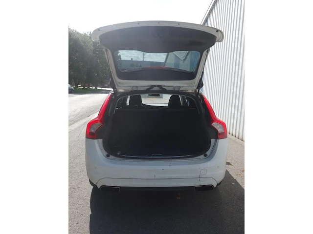 Volvo v60 - afbeelding 15 van  18