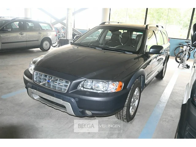 Volvo v70 stationwagen - afbeelding 1 van  21