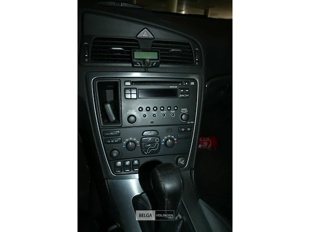 Volvo v70 stationwagen - afbeelding 6 van  21