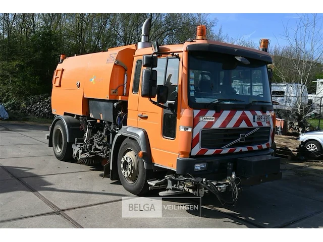 Volvo veegwagen - afbeelding 1 van  24