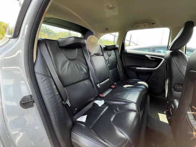 Volvo xc60 2.0 d3 r-design geartronic 163 at, 2011 - afbeelding 10 van  33