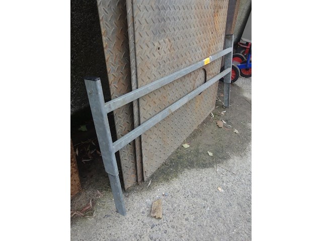 Voorberd voor aanhangwagen - afbeelding 2 van  2