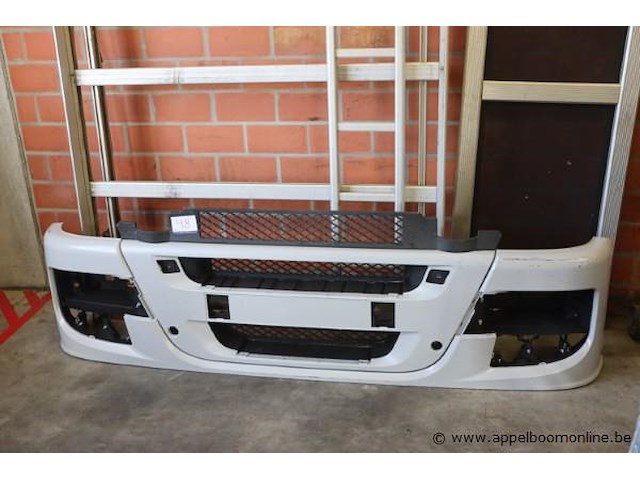 Voorbumper iveco - afbeelding 1 van  1