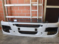 Voorbumper iveco - afbeelding 1 van  1