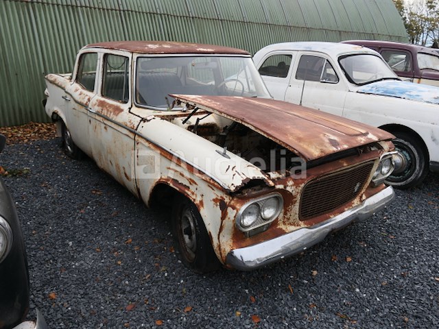 Voorouderauto om studebaker te herstellen - afbeelding 3 van  12