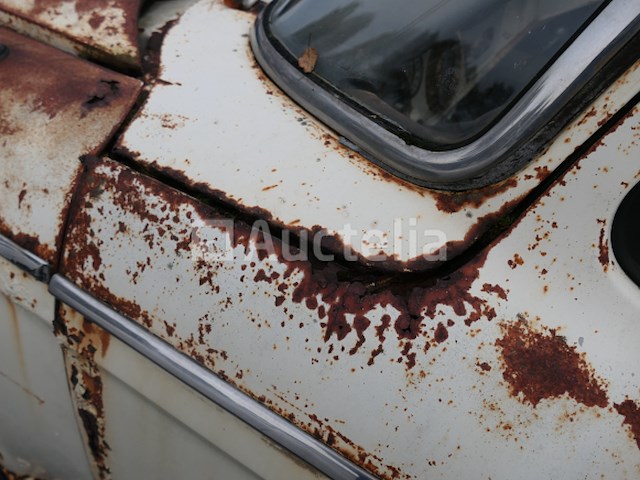 Voorouderauto om studebaker te herstellen - afbeelding 5 van  12