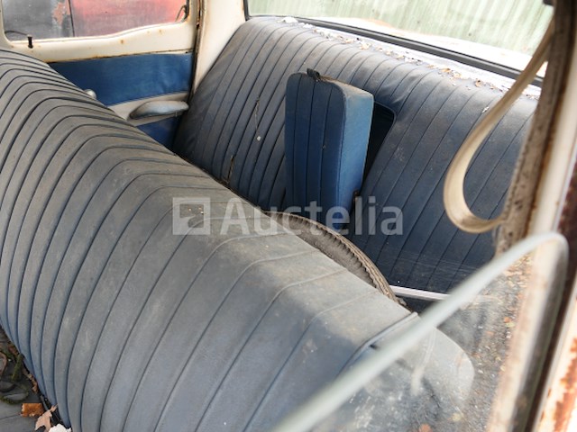 Voorouderauto om studebaker te herstellen - afbeelding 9 van  12