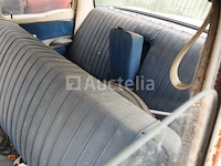 Voorouderauto om studebaker te herstellen - afbeelding 9 van  12