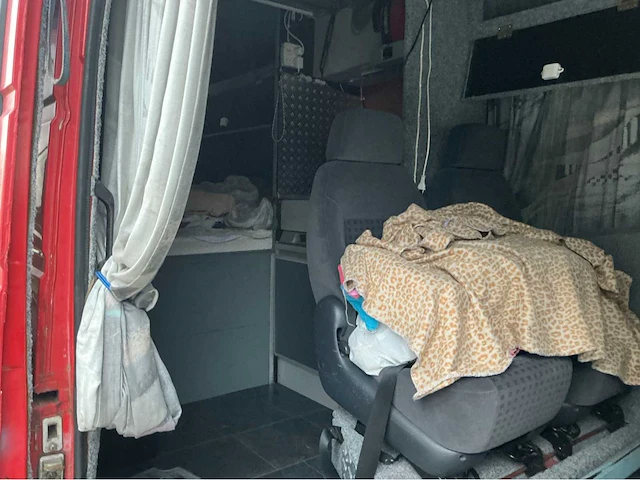 Voorouders stacaravan vrachtwagen - afbeelding 24 van  34