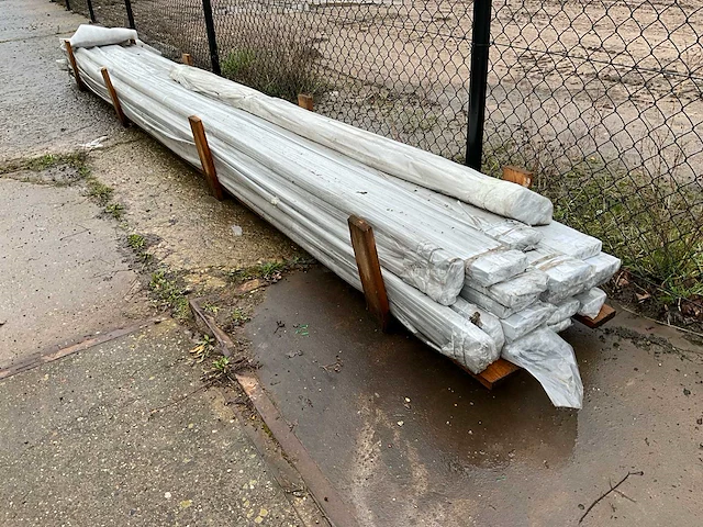 Voorraad kunststof pvc u-profielen 10/25/35/1mm 5000mm lengte ca 400stuks - afbeelding 1 van  9