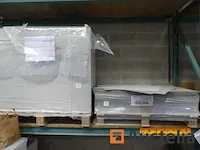 Voorraad papier karton - afbeelding 1 van  7